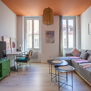 Appartement T2 Lumineux Avec Climatisation, Marseille